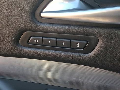 Used 2024 Cadillac XT4 Premium Luxury image 25