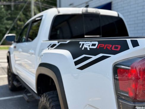 Used 2018 Toyota Tacoma TRD Pro AWD/4WD image 8