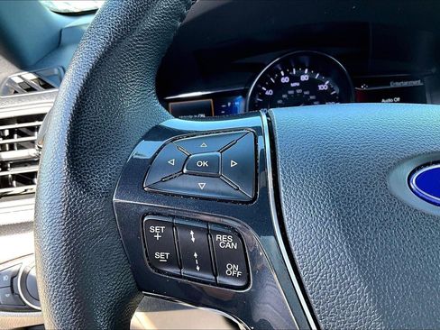 Used 2018 Ford Explorer Limited w/ Equipment Group 301A AWD/4WD image 11