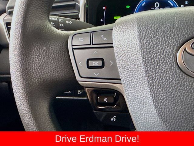 Used 2026 Toyota Camry LE w/ Convenience Package FWD image 13
