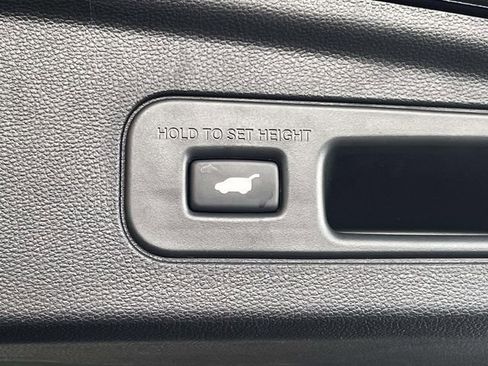 Used 2024 Acura MDX SH-AWD w/ Technology Package image 16