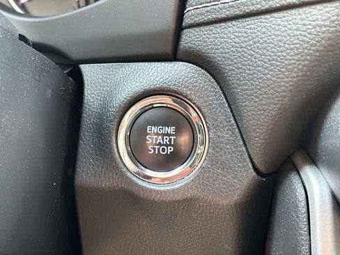 Used 2022 Toyota RAV4 XLE w/ Convenience Package AWD/4WD image 11