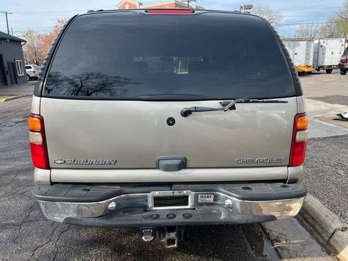 Used 2000 Chevrolet Suburban LS w/ LS Preferred Equipment Group image 3