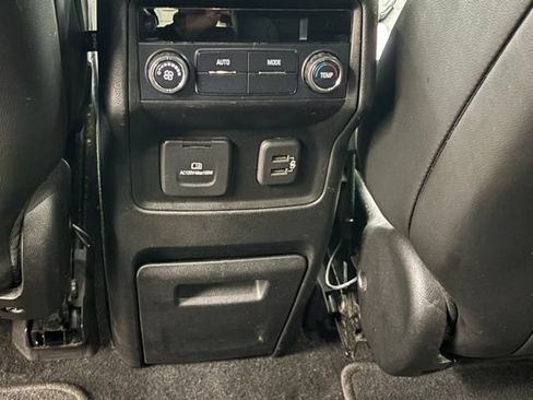 Used 2019 GMC Acadia SLT AWD/4WD image 13