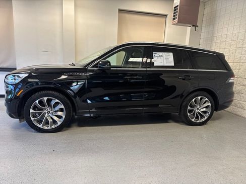 Used 2023 Lincoln Aviator Grand Touring w/ Equipment Group 301A AWD/4WD image 15