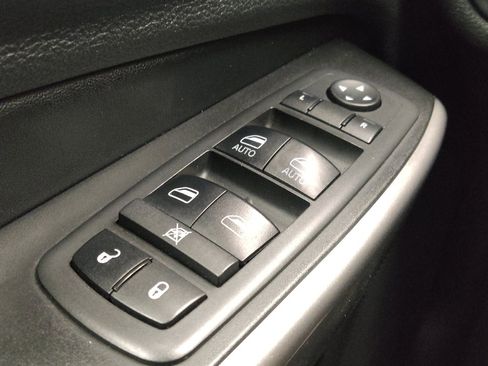 Used 2019 Jeep Cherokee High Altitude AWD/4WD image 26
