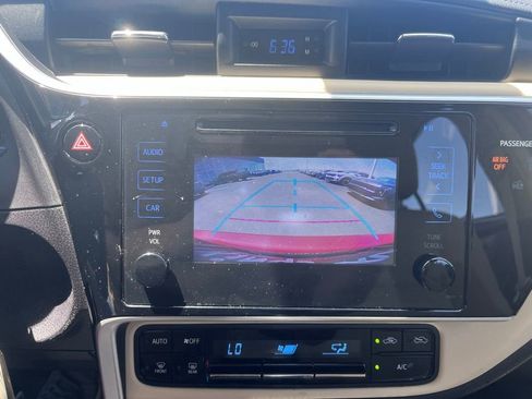 Used 2017 Toyota Corolla LE FWD image 13