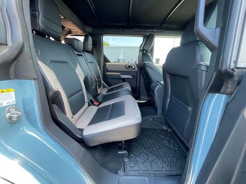 Used 2023 Ford Bronco Wildtrak image 22