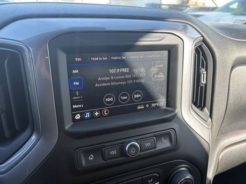 Used 2021 Chevrolet Silverado 1500 Custom w/ Safety Confidence Package image 12