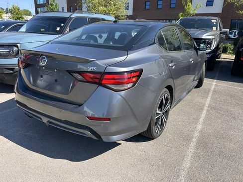 Used 2022 Nissan Sentra SR w/ SR Premium Package FWD image 5