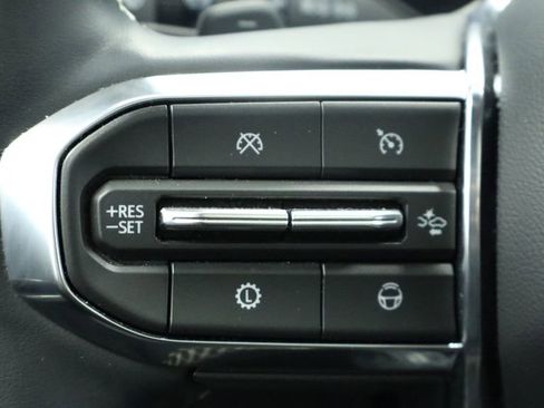 Used 2025 GMC Acadia Denali w/ Super Cruise Package image 39