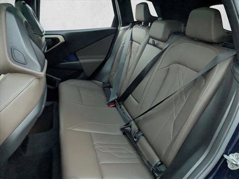 Used 2025 BMW X3 xDrive30i w/ Premium Package image 19