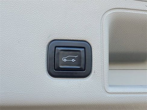 Used 2020 GMC Terrain Denali w/ LPO, Floor Liner Package image 9