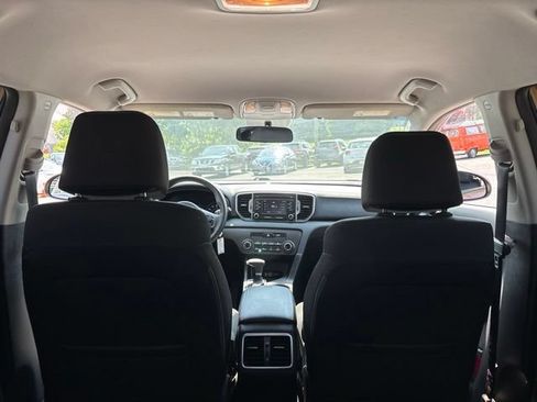 Used 2019 Kia Sportage LX AWD/4WD image 11