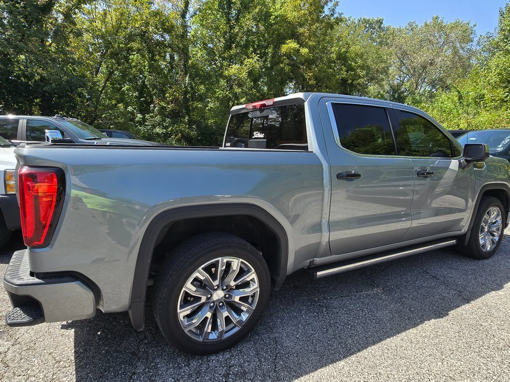 Used 2025 GMC Sierra 1500 Denali AWD/4WD image 8