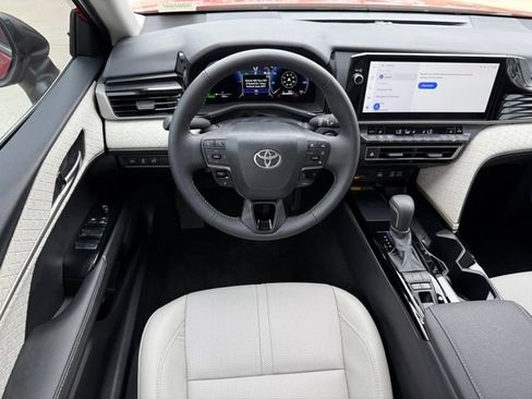 Used 2026 Toyota Camry XLE image 28