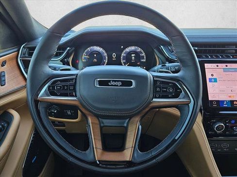 Used 2025 Jeep Grand Cherokee L Summit image 11
