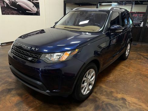 Used 2018 Land Rover Discovery SE image 48