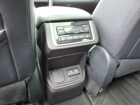 Used 2021 Subaru Ascent Limited w/ Technology Package AWD/4WD image 19