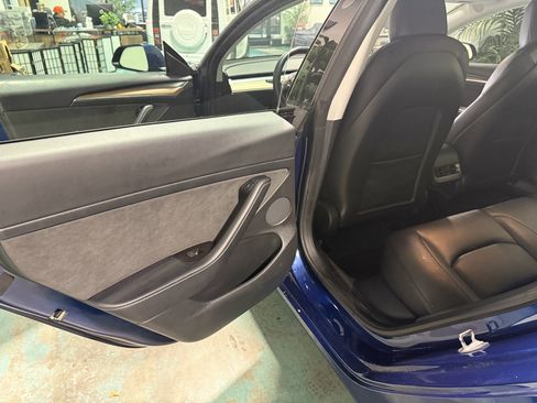 Used 2022 Tesla Model 3 Long Range image 12