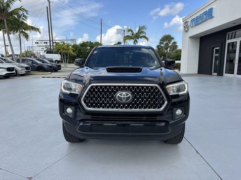 Used 2019 Toyota Tacoma TRD Sport AWD/4WD image 8