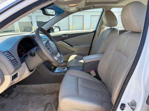 Used 2012 Nissan Altima 2.5 SL w/ 2.5SL Pkg FWD image 2