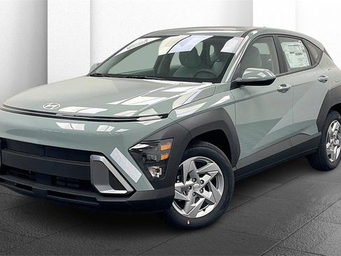 New 2026 Hyundai Kona SE image 2