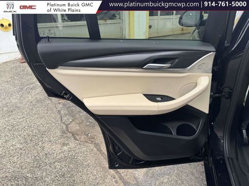 Used 2023 BMW X4 xDrive30i w/ M Sport Package image 11