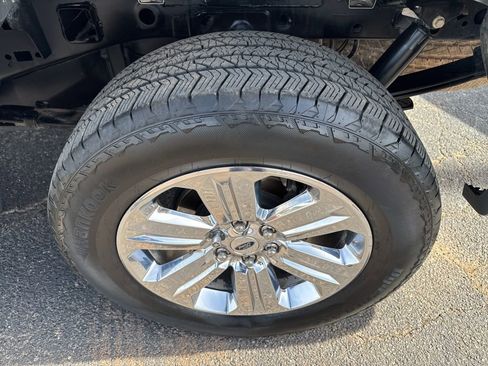 Used 2020 Ford F150 Lariat image 38