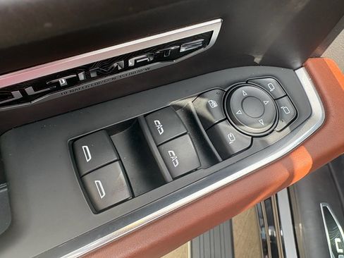 Used 2023 GMC Sierra 1500 Denali Ultimate image 12