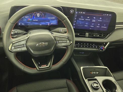New 2026 Chevrolet Equinox RS FWD image 30