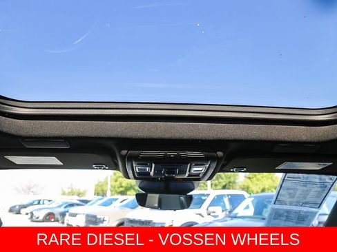 Used 2021 Cadillac Escalade ESV Sport w/ Driver Assist Tech Package AWD/4WD image 14