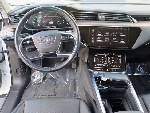 Used 2019 Audi e-tron Premium Plus image 16