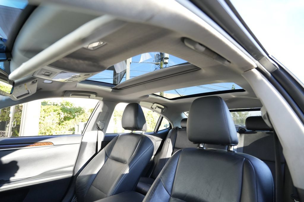 Used 2015 Lexus ES 350 w/ Ultra Luxury Package FWD image 23
