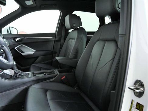 Certified 2024 Audi Q3 2.0T Premium Plus w/ Premium Plus Package image 17