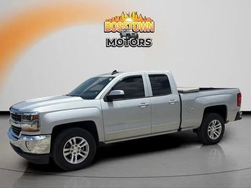 Used 2017 Chevrolet Silverado 1500 LT w/ All Star Edition RWD image 2