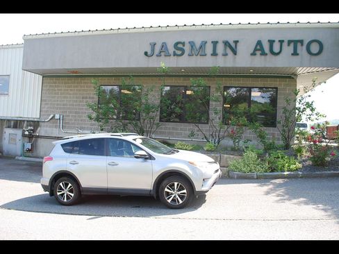 Used 2016 Toyota RAV4 XLE AWD/4WD image 1
