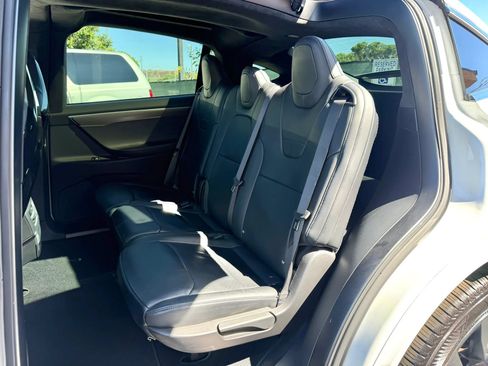 Used 2017 Tesla Model X 75D AWD/4WD image 18