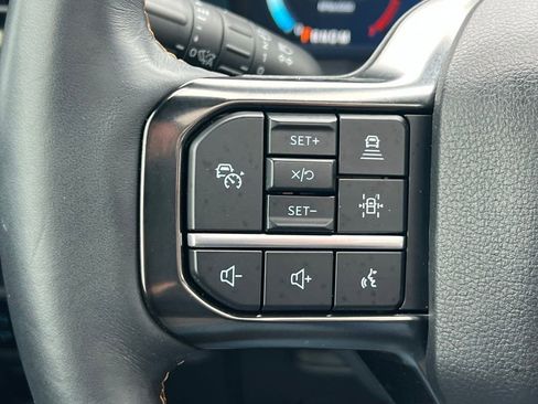 Used 2024 Ford Expedition Platinum image 34