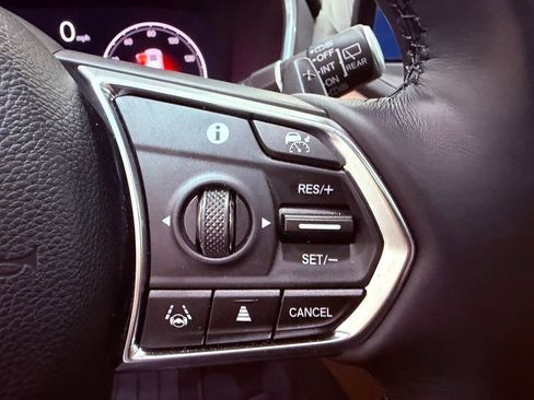Used 2024 Acura MDX SH-AWD w/ Technology Package image 25