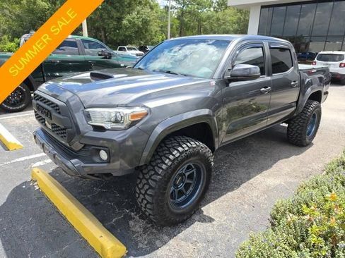Used 2020 Toyota Tacoma TRD Sport AWD/4WD image 1
