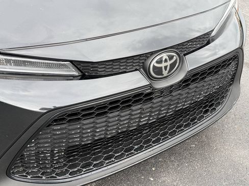 Used 2021 Toyota Corolla LE FWD image 36