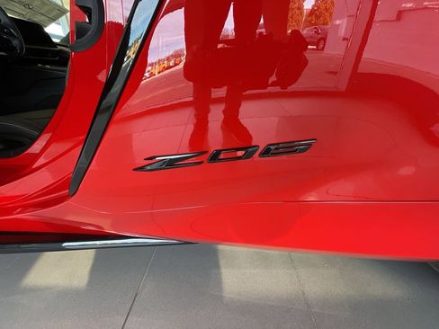 Used 2023 Chevrolet Corvette Z06 w/ Z07 Performance Package RWD image 28