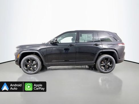 Used 2025 Jeep Grand Cherokee Limited w/ Black Appearance Package AWD/4WD image 4