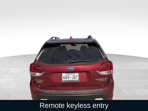 Used 2022 Subaru Forester Touring image 3