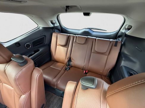 Certified 2023 Subaru Ascent Touring AWD/4WD image 12