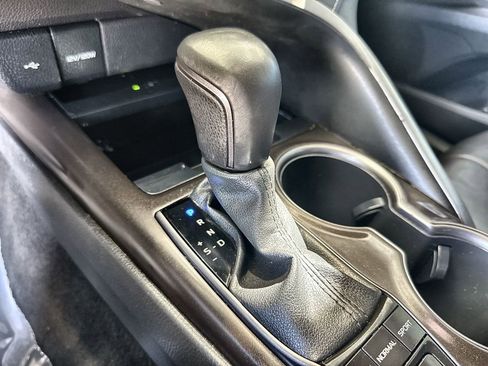 Used 2022 Toyota Camry XSE image 7