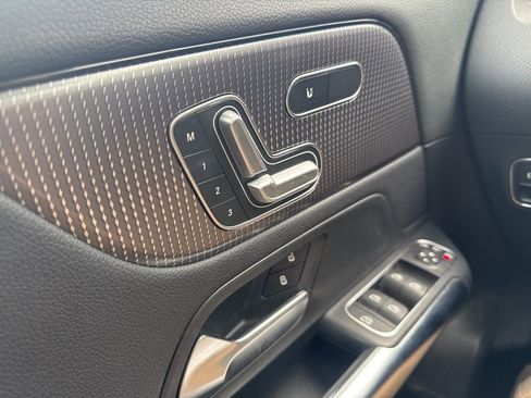 Used 2021 Mercedes-Benz GLA 250 4MATIC image 25