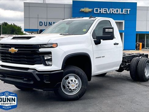 New 2026 Chevrolet Silverado 3500 W/T w/ WT Convenience Package AWD/4WD image 1