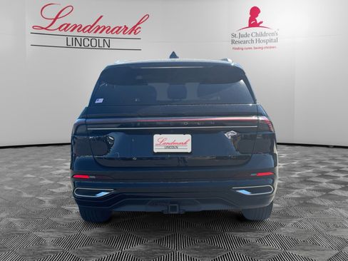 Certified 2025 Lincoln Nautilus Reserve AWD/4WD image 4